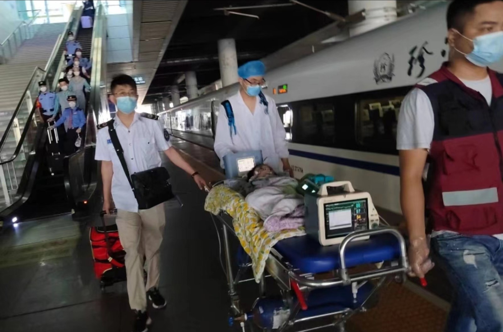 常山县高铁转运公司