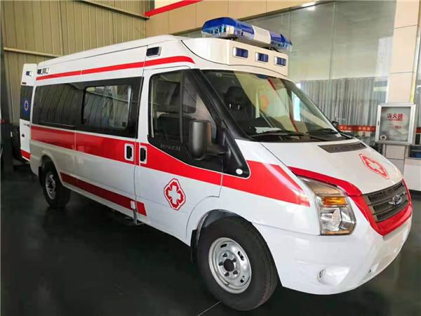 常山县福特V362救护车